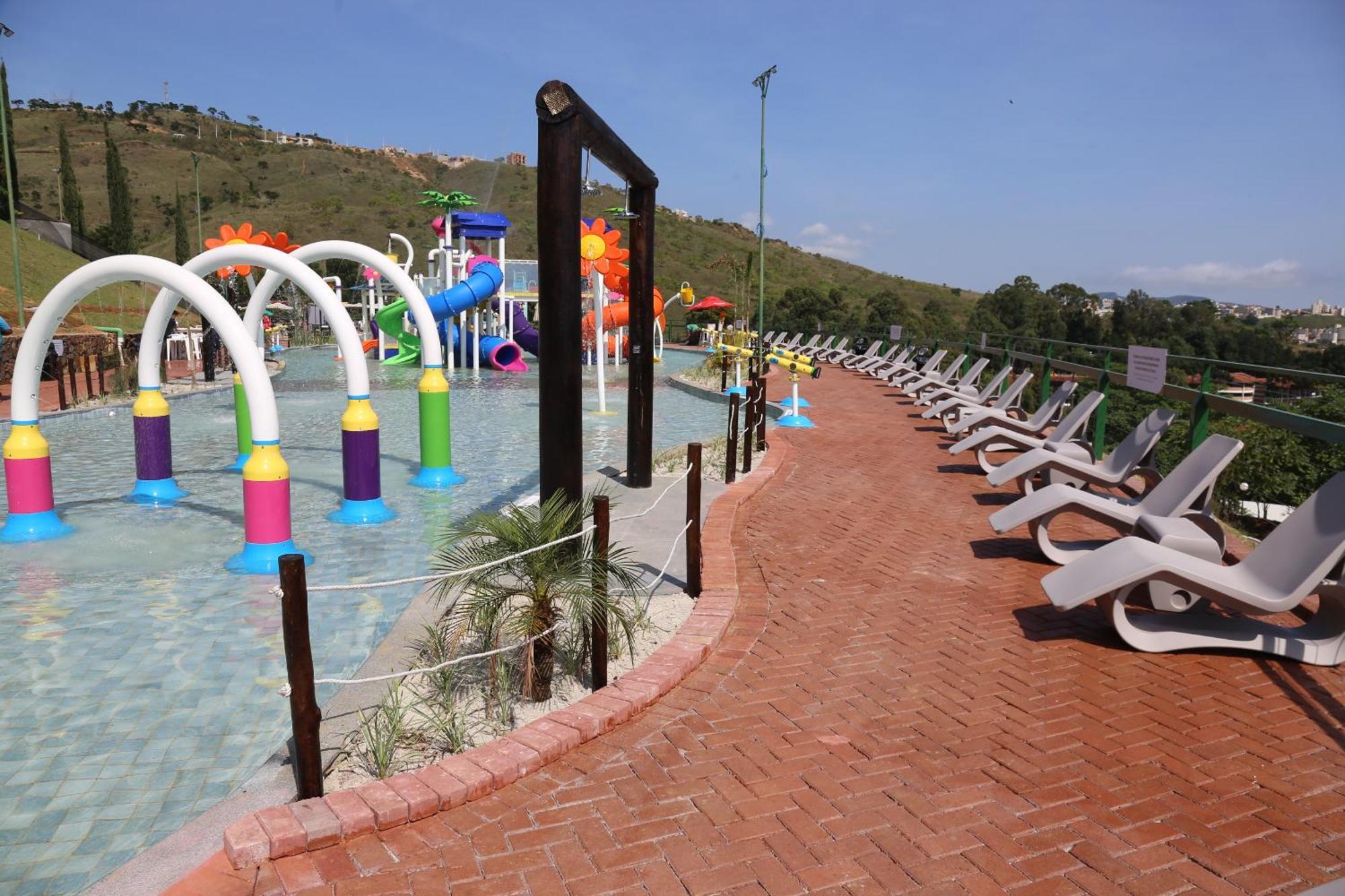 Hotel Golden Park All Inclusive Pocos De Caldas By Nacional Inn Exterior photo Aqua Park
